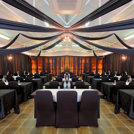 Protea Hotel By Marriott Polokwane Landmark Экстерьер фото