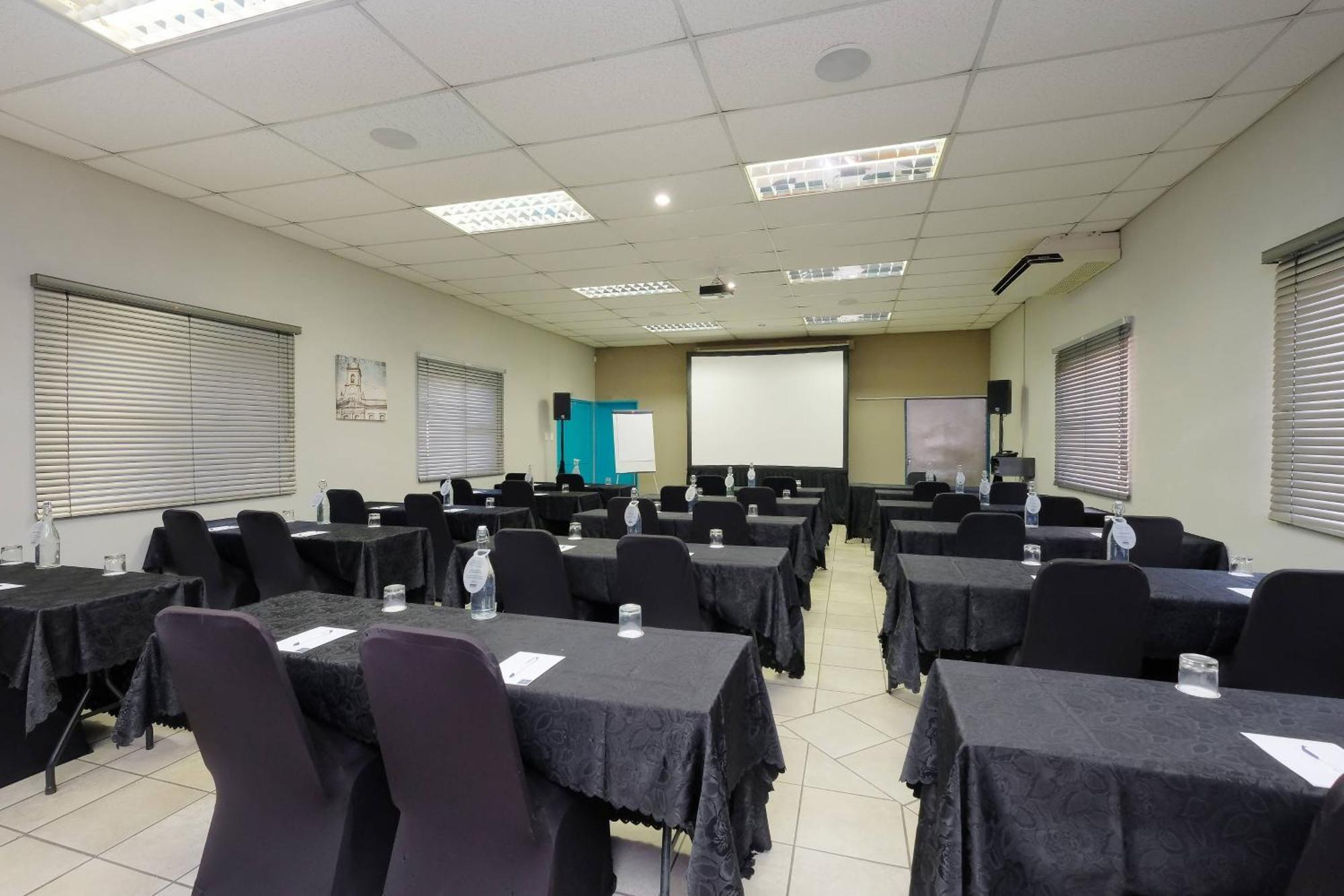 Protea Hotel By Marriott Polokwane Landmark Экстерьер фото