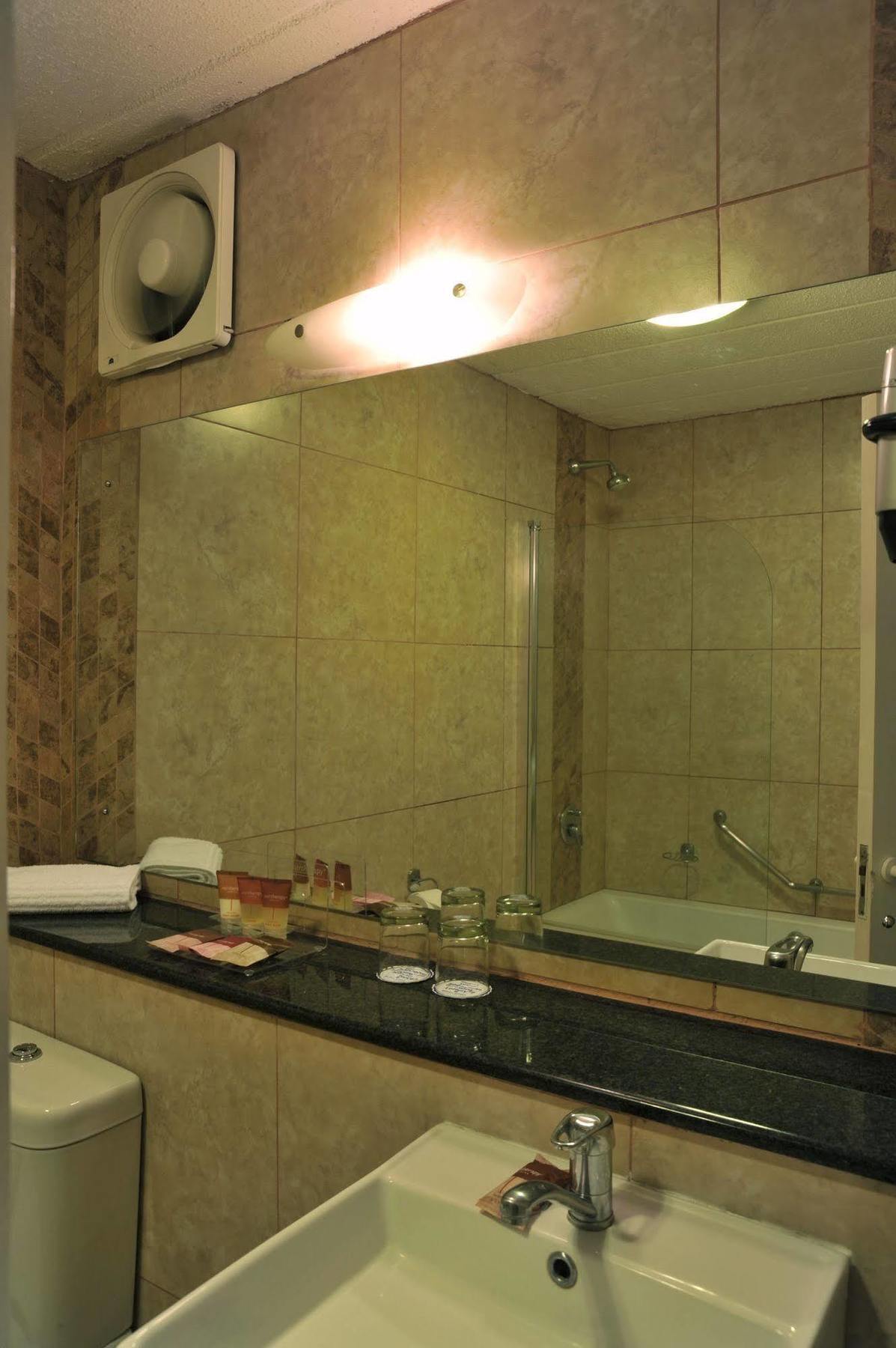 Protea Hotel By Marriott Polokwane Landmark Экстерьер фото