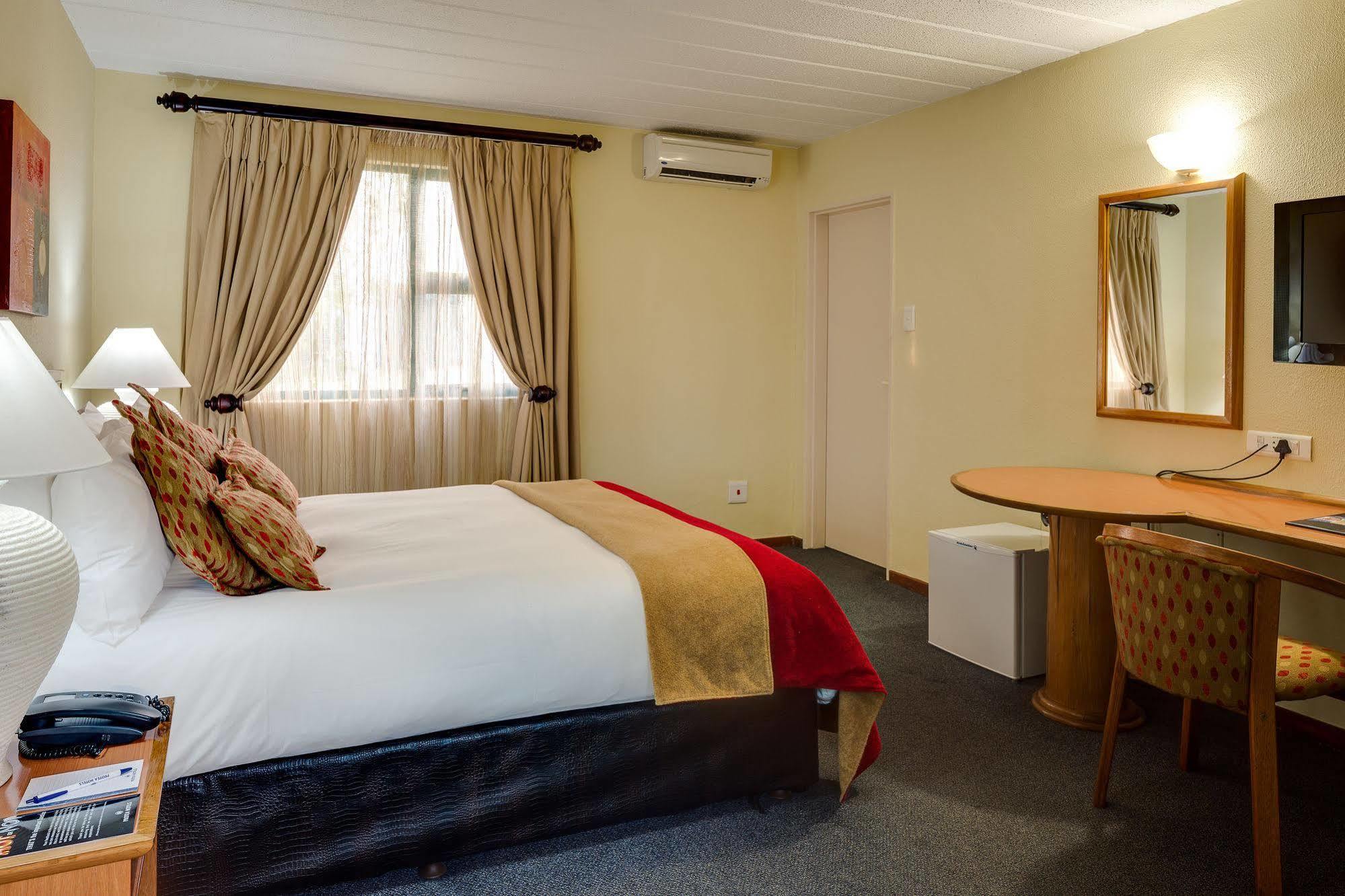 Protea Hotel By Marriott Polokwane Landmark Экстерьер фото